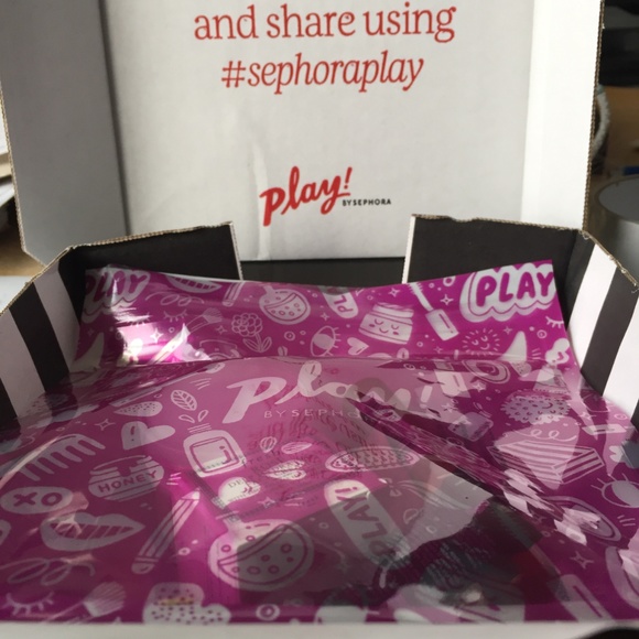 PLAY! by SEPHORA December 2019 Box - Picture 2 of 2